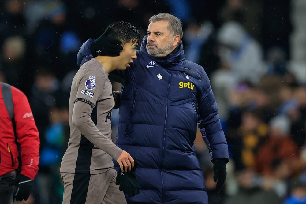Ange Postecoglou Manager of Tottenham Hotspur embraces Son Heung-Min #7