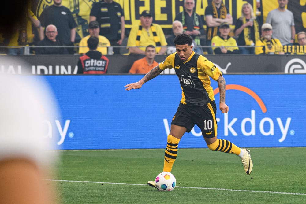 Jadon Sancho’s Triumph in UCL: Is This the Rebirth of a Football Star?