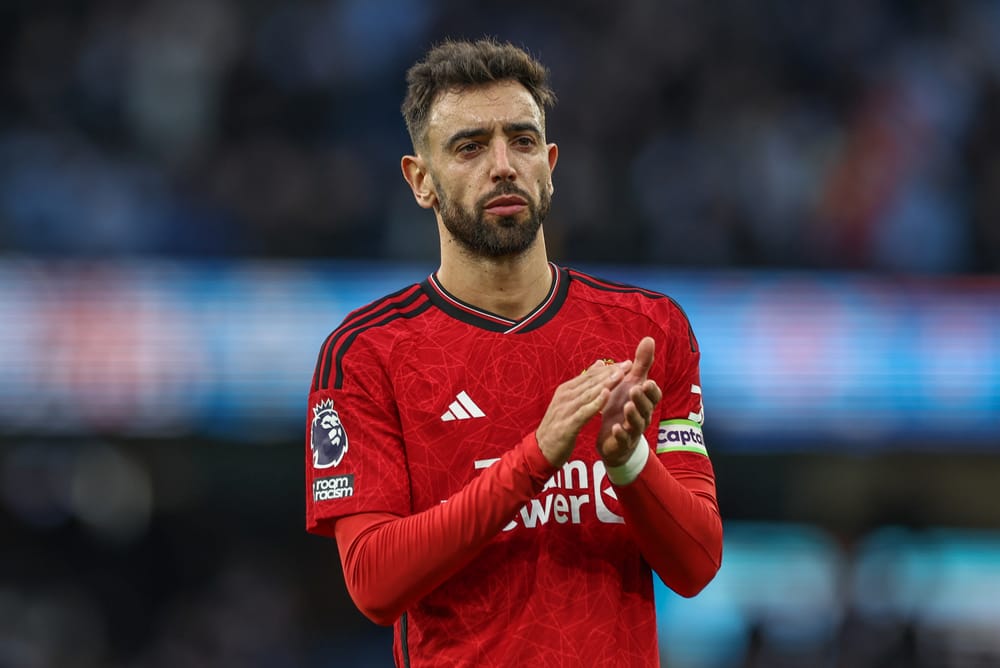 Manchester United Considers Selling Bruno Fernandes to Bayern Munich Amid Financial Pressures