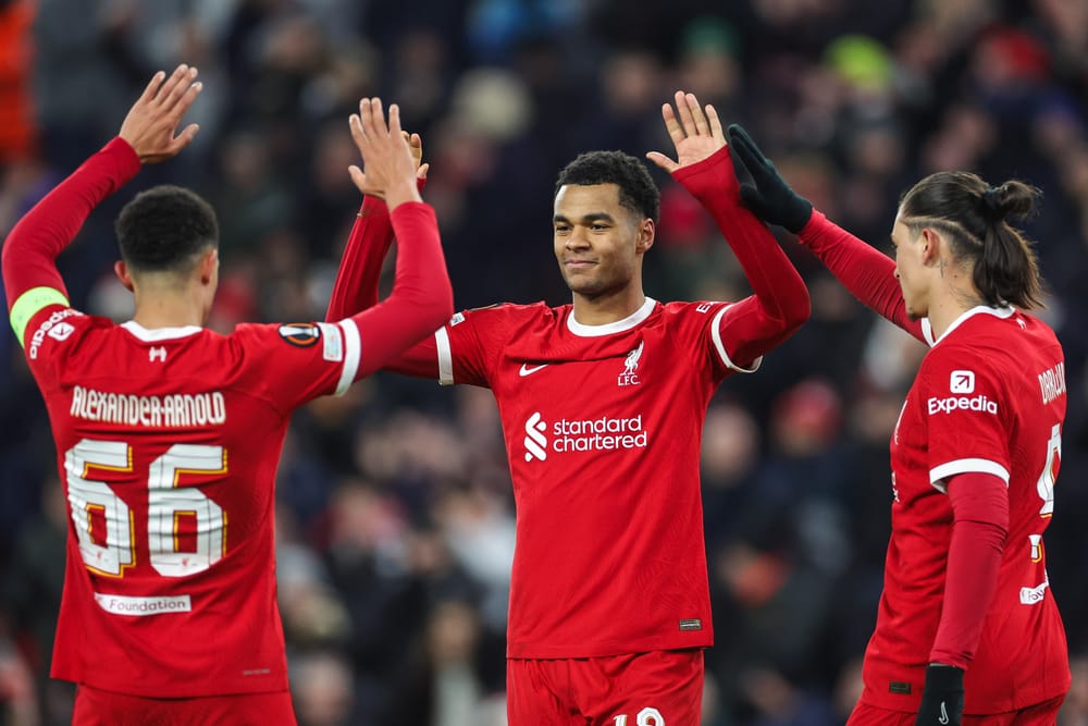 Liverpool Favored to Triumph Over Manchester United in Premier League Clash